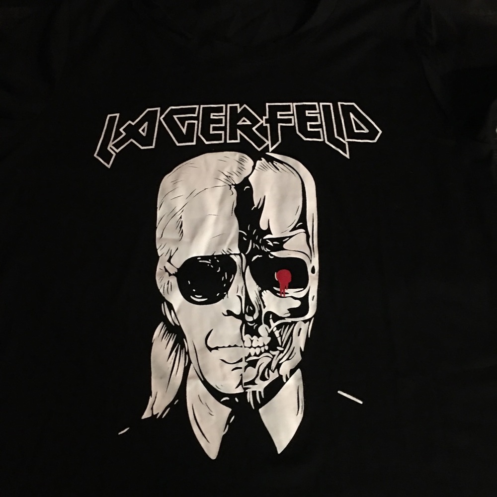 Lagerfeld T-shirt’  small size ! Unixes